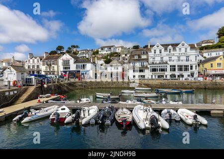 Il pittoresco porto di St Mawes alla fine della penisola di Roseland in Cornovaglia, inghilterra. Foto Stock