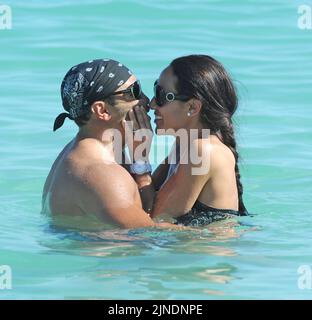 MIAMI BEACH, FL - 22 LUGLIO: Melissa Gorga e Joe Gorga partecipano allo spettacolo L Space di Monica Wise durante la Mercedes-Benz Fashion Week Swim 2013 al Raleigh il 22 luglio 2012 a Miami Beach, Florida. Persone: Melissa Gorga, Joe Gorga Foto Stock