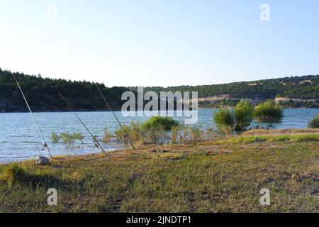 I Fishhooks lasciarono il lago per la notte in campeggio all'aperto Foto Stock