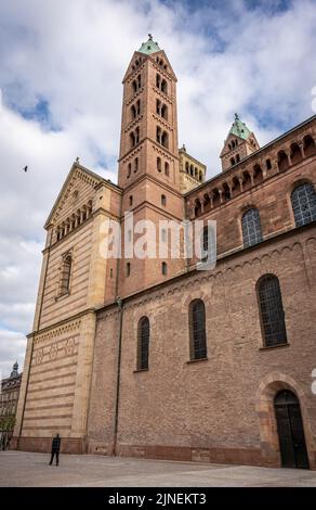 Lato sud della Cattedrale di Speyer Foto Stock