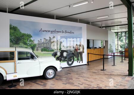 Ricevimento d'ingresso al Beaulieu Motor Museum, Southampton, Hampshire, Inghilterra, Regno Unito, Agosto 2022 Foto Stock