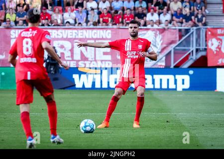 ENSCHEDE, PAESI BASSI - Agosto 11: Robin Propper del FC Twente durante la UEFA Europa Conference League 2022/23 terzo turno di qualificazione seconda tappa tra FC Twente e Cukaricki a De Grolsch Veste il 11 Agosto 2022 a Enschede, Paesi Bassi (Foto di Marcel ter Bals/Orange Pictures) Foto Stock