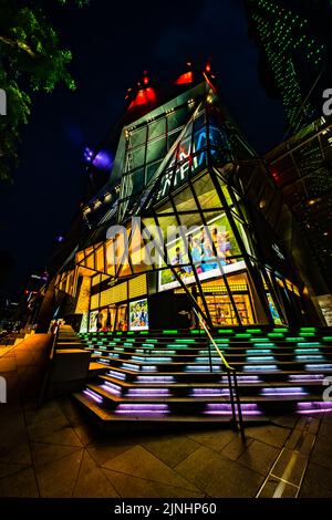 Illuminazione colorata a Wisma Atria, Orchard Road, Singapore. Foto Stock