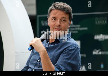 11 agosto 2022, Marina di Pietrasanta, Lucca, Italia: Incontro di Matteo Renzi a CaffÃ¨ della Versiliana. (Credit Image: © Stefano dalle Luche/Pacific Press via ZUMA Press Wire) Foto Stock