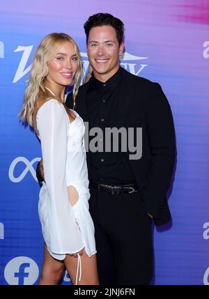 Hollywood, Stati Uniti. 11th ago, 2022. Cassie Randolph, Brighton Reinhardt arriva al VarietyÕs Power of Young Hollywood red carpet tenutosi presso la Nehuehouse di Hollywood, CA giovedì 11 agosto 2022 . (Foto di Juan Pablo Rico/Sipa USA) Credit: Sipa USA/Alamy Live News Foto Stock