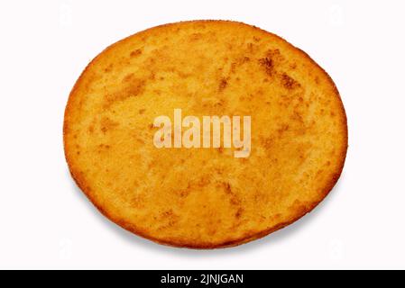 Farinata ligure o Cecina Toscana o Socca Nice, Francia. Saporita torta di farina di ceci con olio d'oliva cotto al forno. Isolato su bianco, clipping Foto Stock