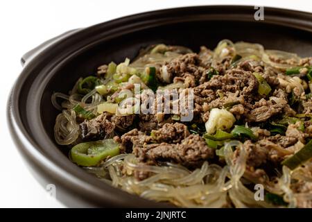 Bulgogi in stile Seoul su sfondo bianco Foto Stock