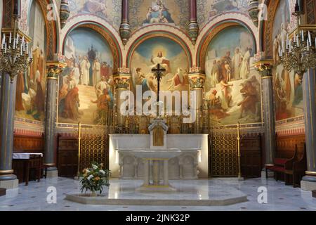 Retable et autel. Choeur. Eglise Saint-Clodoald. Saint-Cloud. Ile-de-France. Francia. Europa. Foto Stock