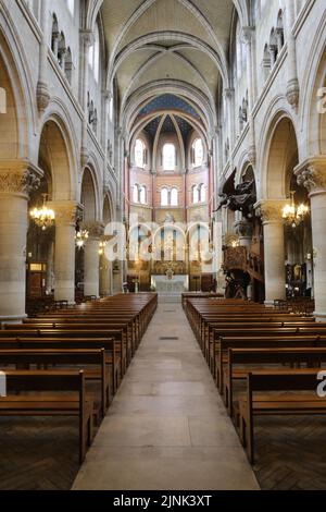 Vue d'ensemble de la nef. Eglise Saint-Clodoald. Saint-Cloud. Ile-de-France. Francia. Europa. Foto Stock