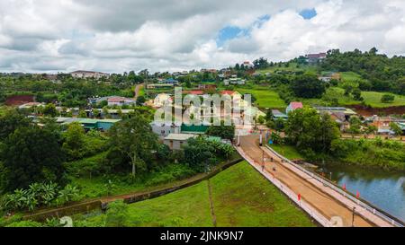 29 luglio 2022: Scena centrale del distretto di Dak MIL, provincia di Dak Nong, Vietnam Foto Stock