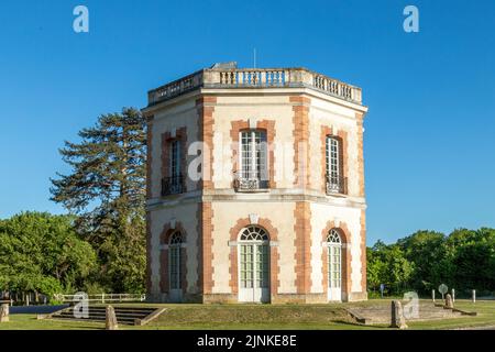 Francia, Eure et Loir, Abondant, il Pavillon du Carre, padiglione ottagonale o di caccia della foresta di Dreux costruito nel 1756 // Francia, Eure-et-Loir (28), A Foto Stock