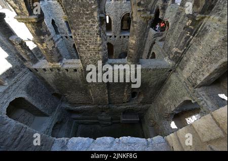 Le mura interne di un castello nel Regno Unito. Foto Stock