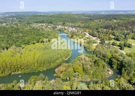 Francia, Oise, Picardie, Foret de Compiegne, Foresta di Compiegne, Choisy au Bac, il villaggio sulle rive del fiume Aisne (vista aerea) // Francia, Oise Foto Stock