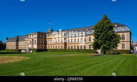 Vista sul retro del nuovo castello (Neues Schloss) di Stoccarda. Baden Wuerttemberg, Germania, Europa Foto Stock