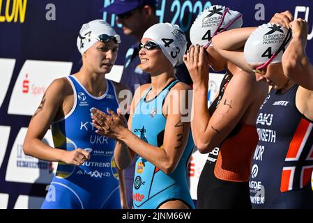 Il belga Hanne De Vet ha mostrato all'inizio del triathlon femminile euro, parte dei Campionati europei di Monaco 2022, a Monaco di Baviera, in Germania, venerdì 12 agosto 2022. La seconda edizione dei Campionati europei si svolge dal 11 al 22 agosto e prevede nove sport. FOTO DI BELGA ERIC LALMAND Foto Stock