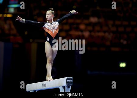 Monaco, Germania. 12th ago, 2022. MONACO - ginnastica Junior Romeny Libeton in azione durante le qualificazioni della seconda giornata del Campionato Multi-europeo. La città tedesca di Monaco ospiterà nel 2022 un campionato europeo combinato di vari sport. ANP IRIS VAN DEN BROEK Credit: ANP/Alamy Live News Foto Stock