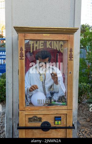 Las Vegas, USA - 25 maggio 2022: fortune teller box con elvis come mago. Foto Stock