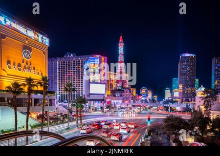 Strip View at Night, Hotel Paris,Cosmopolitan Hotel, Las Vegas, Nevada Stati Uniti, Stati Uniti Foto Stock