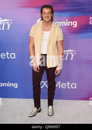 11 agosto 2022, Hollywood, California, USA: Hunter Clowdus partecipa alla "Power of Young Hollywood Celebration" del 2022 presentata da Facebook Gaming. (Credit Image: © Billy Bennight/ZUMA Press Wire) Foto Stock