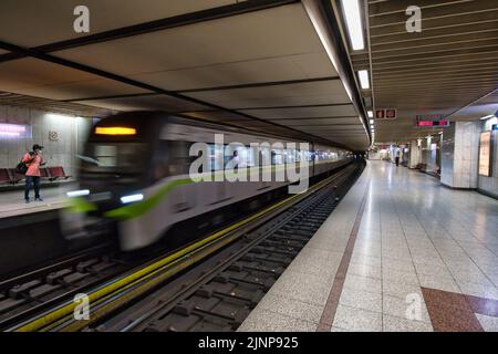 Vista della metropolitana alla stazione Syntagma di Atene Foto Stock