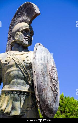 Sparta, Grecia, 20 luglio 2022. Statua di Leonida nelle strade di Sparta Foto Stock