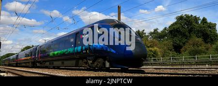 Hull Trains 802301 Paragon train, East Coast Main Line Railway; Peterborough, Cambridgeshire, Inghilterra Foto Stock