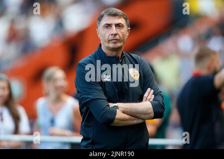 Hull, Regno Unito. 13th ago, 2022. Shota Arveladze direttore di Hull City a Hull, Regno Unito il 8/13/2022. (Foto di ben Early/News Images/Sipa USA) Credit: Sipa USA/Alamy Live News Foto Stock