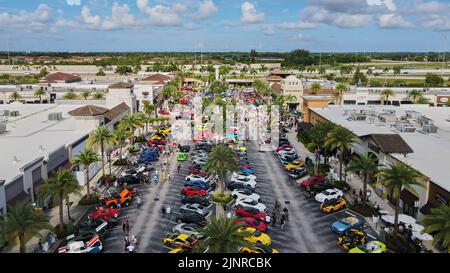 Miami Gardens, Florida, Stati Uniti. 3rd maggio 2022. Vista aerea sul F1 Circuit e l'Hard Rock Stadium, quasi pronto per il Gran Premio di Miami di Formula 1 Crypto.com il 6-8 2022 maggio. Miami diventerà la sede 11th negli Stati Uniti per ospitare una gara del Campionato del mondo F1. Credit: Yaroslav Sabitov/YES Market Media/Alamy Live News Foto Stock