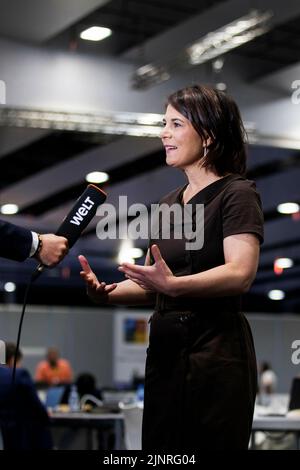 Madrid, Spagna. 29th giugno, 2022. Annalena Berbock, ministro federale degli esteri, durante un'intervista al vertice della NATO. Madrid, 06/29/2022. Credit: dpa/Alamy Live News Foto Stock