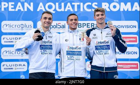 Roma, Italia. 13th ago, 2022. POPOVICI David ROU ROMANIA World Record Gold Medal, MILAK Kristof HUN UNGHERIA Silver Medal, MIRESSI Alessandro ITA ITALIA Bronzo Medal 100m Freestyle finale Nuoto UnipolSai Roma, 13/8/2022 Stadio del Nuoto XXVI LEN European Championships Roma 2022 Photo Andrea Staccioli/Deepbluemedia/Insidefoto Credit: Insidefoto/andrea staccioli Live News Foto Stock