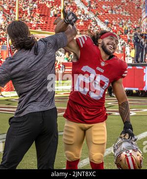 Santa Clara, California, Stati Uniti. 12th ago, 2022. San Francisco 49ers sicurezza Talanoa Hufanga (29) si prepara per la partita venerdì 12 agosto 2022, al Levis Stadium di Santa Clara, California. Il 49ers ha sconfitto i Packers 28-21 in una partita preliminare. (Credit Image: © al Golub/ZUMA Press Wire) Foto Stock