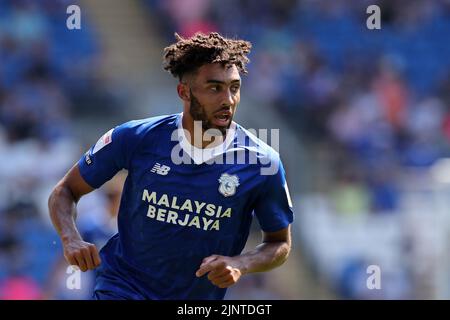 Cardiff, Regno Unito. 13th ago, 2022. KION Etete di Cardiff City guarda su. Incontro del campionato EFL Skybet, Cardiff City contro Birmingham City al Cardiff City Stadium di Cardiff, Galles, sabato 13th agosto 2022. Questa immagine può essere utilizzata solo per scopi editoriali. Solo per uso editoriale, licenza richiesta per uso commerciale. Nessun utilizzo nelle scommesse, nei giochi o nelle pubblicazioni di un singolo club/campionato/giocatore. pic di Andrew Orchard/Andrew Orchard SPORTS photography/Alamy Live news Credit: Andrew Orchard SPORTS photography/Alamy Live News Foto Stock