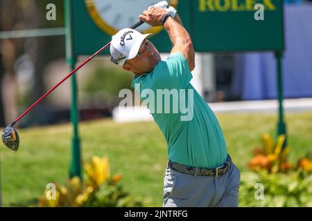 13 agosto 2022: Kevin Kisner colpisce il suo tee shot durante il terzo round del torneo di golf FedEx St. Jude Championship al TPC Southwind di Memphis, TN. Terreno grigio Siegel/Cal Sport Foto Stock