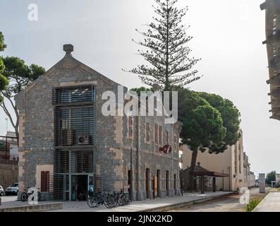 Vecchia stazione ferroviaria nella città di Mallorcan di Arta, attualmente sede dell'ufficio turistico comunale. Isola di Mallorca, Spagna Foto Stock