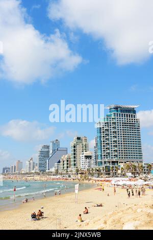 Le pittoresche spiagge lungo la costa mediterranea a Tel-Aviv, Israele. Foto Stock