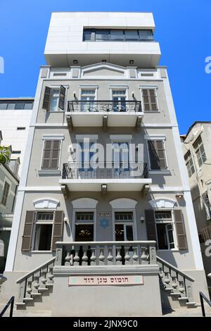 La bella casa 1923 Schlossberg costruito in stile eclettico in via Allenby a Tel-Aviv, Israele. Foto Stock