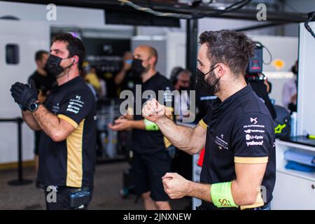 Meccanica dei mecaniciens, DS Techeetah, DS e-tense FE21 durante l'ePrix 2022 di Seul, 10th° appuntamento del Campionato Mondiale ABB FIA di Formula e 2021-22, sul circuito di Seul Street dal 12 al 14 agosto, a Seul, Corea del Sud - Foto: Bastien Roux /DPPI/LiveMedia Foto Stock