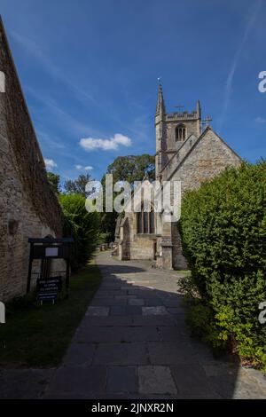 Il pittoresco villaggio di Castle Combe nel Wiltshire, Regno Unito Foto Stock