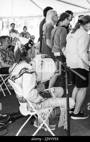 Jones ha suonato in modo benale al 70th° Festival annuale Navajo delle Arti e della Cultura a Flagstaff, Arizona, USA. Foto Stock