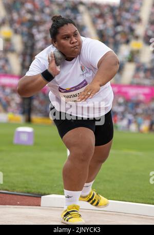 ATA Maama Tuutafaiva di Tonga, che gareggia nel colpo di scena femminile, si è surriscaldato ai Commonwealth Games all'Alexander Stadium di Birmingham, Inghilterra, il 2nd Agosto Foto Stock