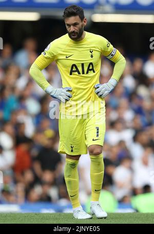 Londra, Regno Unito. 14th ago, 2022. Hugo Lloris di Tottenham Hotspur sembra sconsolato durante la partita della Premier League a Stamford Bridge, Londra. Il credito dell'immagine dovrebbe essere: Paul Terry/Sportimage Credit: Sportimage/Alamy Live News Foto Stock