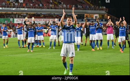 Bryan Heynen di Genk festeggia dopo aver vinto una partita di calcio tra SV Zulte-Waregem e KRC Genk, domenica 14 agosto 2022 a Waregem, il giorno 4 della prima divisione del campionato belga della 'Jupiler Pro League' del 2022-2023. FOTO DI BELGA DAVID CATRY Foto Stock