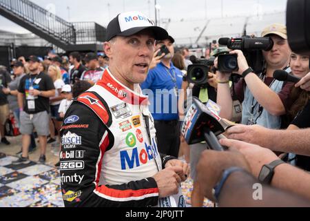 Richmond, Virginia, Stati Uniti. 14th ago, 2022. 10 agosto 2022: Richmond, Virginia, USA: No. 4 KEVIN HARRICK di Stewart-Hass Racing vince la NASCAR Cup Series Federated Auto Parts 400 al circuito di Richmond. (Credit Image: © Taidgh Barron/ZUMA Press Wire) Foto Stock