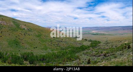 Una vista panoramica della Magic Valley dalla Sawtooth National Forest vicino Albion in Idaho, USA Foto Stock