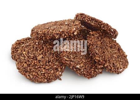 biscotti amaranth con carruba isolato su sfondo bianco con profondità di campo piena. Cibo sano Foto Stock