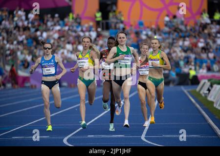 05-8-22 - Laura Muir, Scozia, nel round 1 di 1500 metri al Birmingham 2022 Commonwealth Games all'Alexander Stadium, Birmingham. Foto Stock