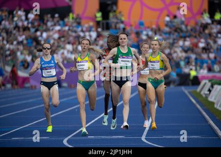 05-8-22 - Laura Muir, Scozia, nel round 1 di 1500 metri al Birmingham 2022 Commonwealth Games all'Alexander Stadium, Birmingham. Foto Stock