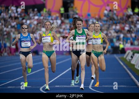 05-8-22 - Laura Muir, Scozia, nel round 1 di 1500 metri al Birmingham 2022 Commonwealth Games all'Alexander Stadium, Birmingham. Foto Stock