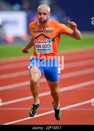 Monaco, Germania. 15th ago, 2022. MUNCHEN, GERMANIA - 15 AGOSTO: Joris van Gool dei Paesi Bassi in gara nel 100m maschile ai Campionati europei di Monaco 2022 all'Olympiastadion il 15 agosto 2022 a Monaco (Foto di Andy Astfalck/BSR Agency) Credit: Orange Pics BV/Alamy Live News Foto Stock