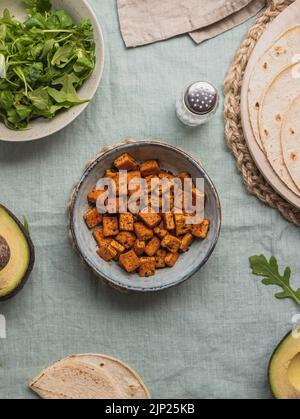 arrosto, tofu cubetti, roasted Foto Stock